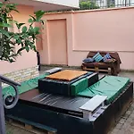 Albania Albergue *